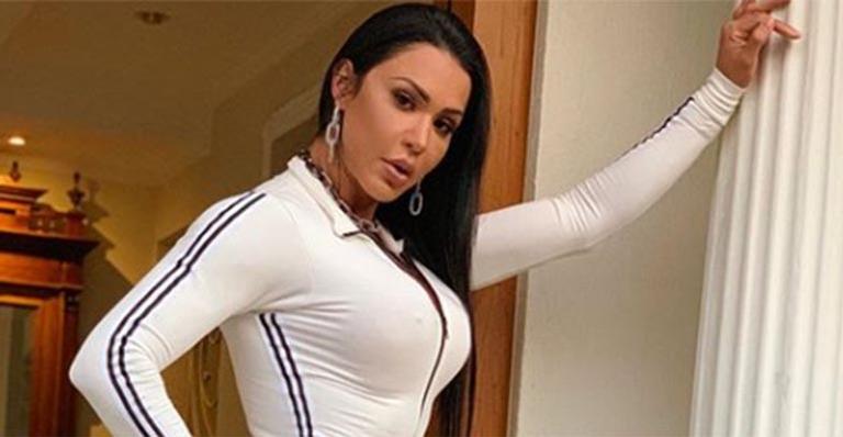 Shorts ou calcinha? Gracyanne Barbosa deixa o bumbum escapar em look minúsculo