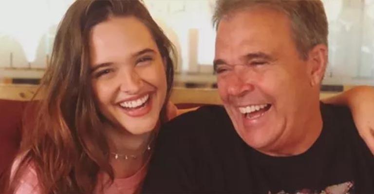 Juliana Paiva faz homenagem após morte do pai: ‘Seguimos juntos’