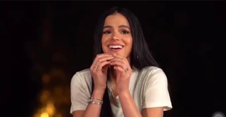 Bruna Marquezine tira o aplique do cabelo e surge com novo visual em Milão