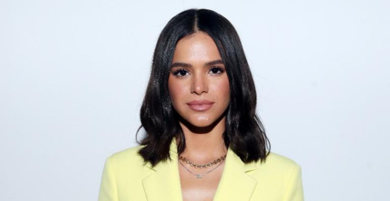 Bruna Marquezine abraça ator de ‘Vingadores’ em Milão e fãs levantam torcida: ‘Tô shippando’