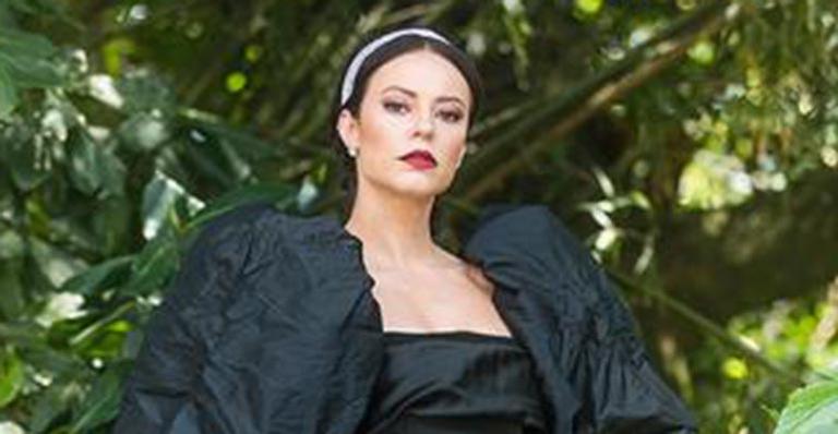 A Dona do Pedaço: Casal gay e flagra no banheiro marcam o casamento de Vivi Guedes