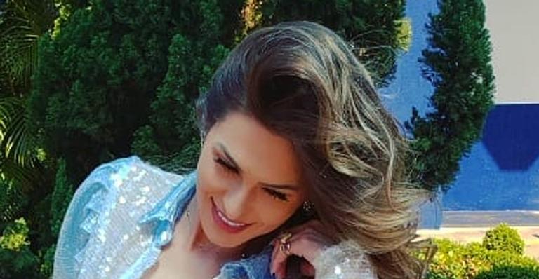 Lívia Andrade surge sem lingerie e detona Mara Maravilha para Silvio Santos: ”Deus me livre”
