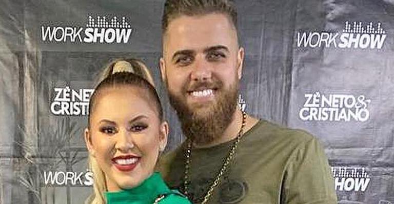 Filho do sertanejo Zé Neto surge no chá de lingerie da mamãe e deixa fãs encantados