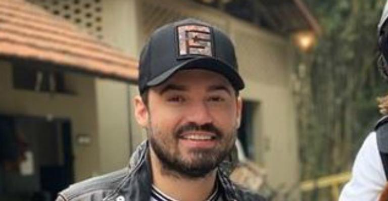 Fernando Zor divide raro registro com a filha caçula e semelhança impressiona