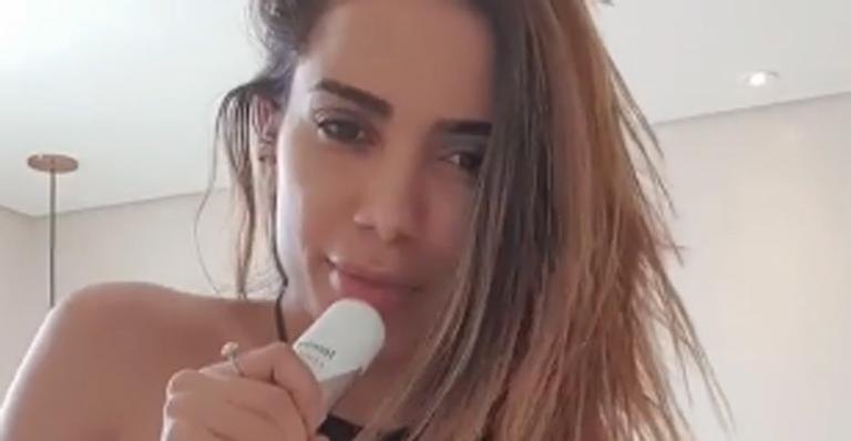 Anitta rebola muito usando shortinho e sutiã em momento de intimidade
