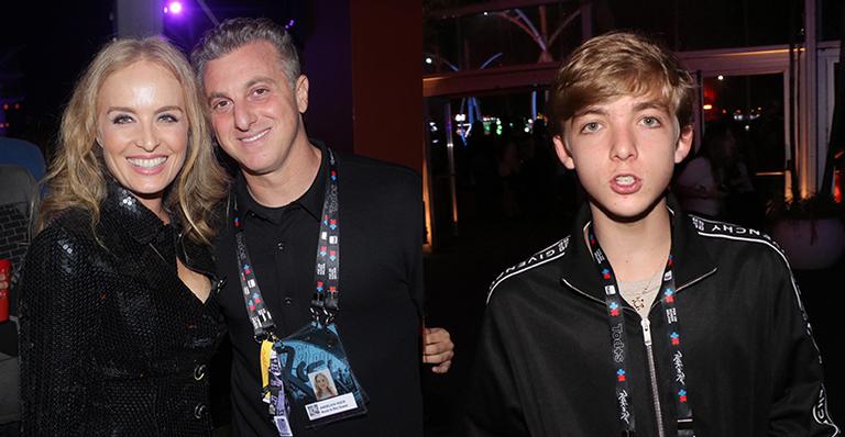 Aos 14 anos, filho de Luciano Huck surge com a primeira namorada em show