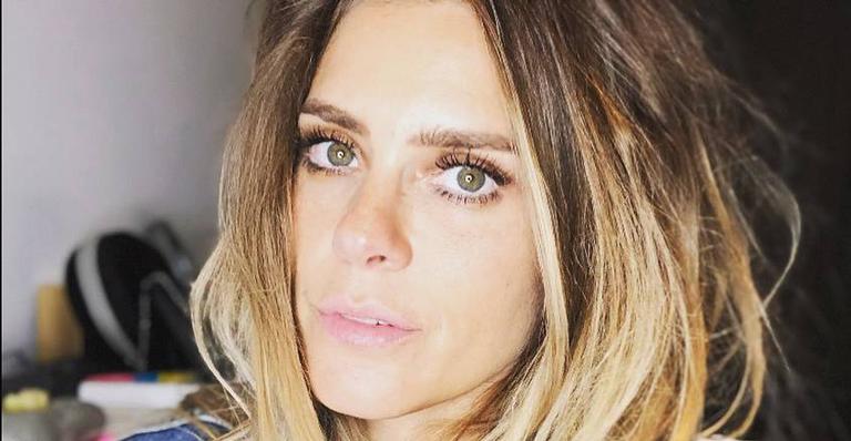 Carolina Dieckmann surge angustiada ao ter seus perfis na web hackeados: “Ele tem o e-mail para as minhas contas”
