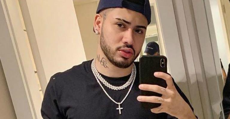 Kevinho ataca novamente e volume enorme na calça rouba a atenção: ”Zoom de leve”