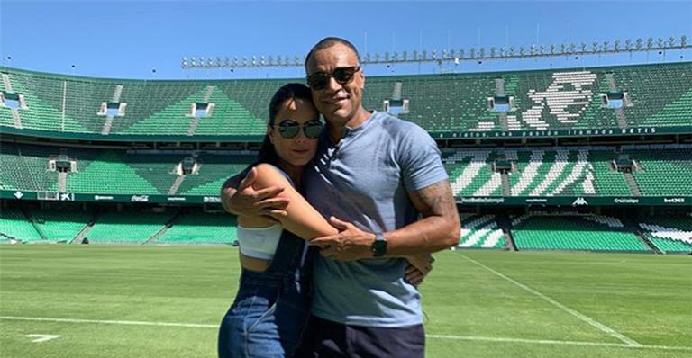 Luciele Di Camargo chora por causa do marido: ‘Lágrimas escorrendo’