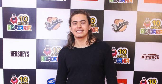 Whindersson Nunes comemora sua primeira vitória em campeonato de boxe amador