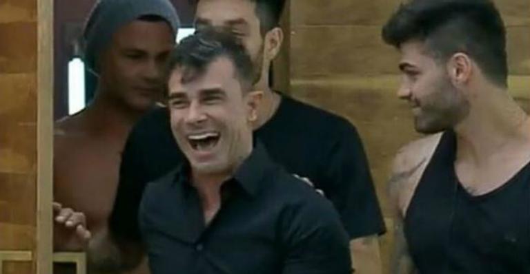 A Fazenda 11: Vencedor do primeiro ‘Power Couple’ substitui Phellipe Haagensen após expulsão