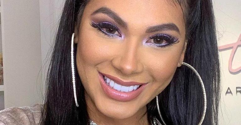Pocah ganha alianças luxuosas após dois meses de namoro e rebate críticas: ”Não precisamos provar nada”