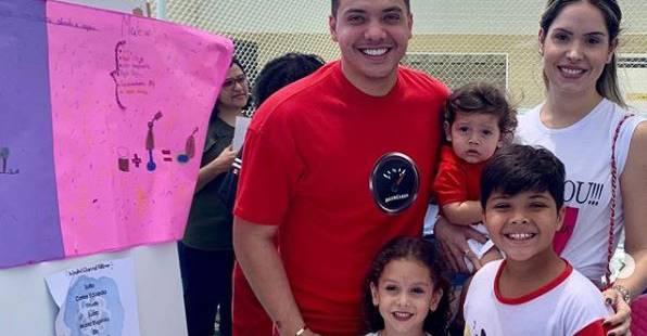 Família de Wesley Safadão se reúne para prestigiar filho mais velho do cantor