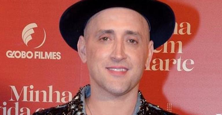Paulo Gustavo ganha surpresa romântica de aniversário do marido e se derrete: ”Amor da minha vida”