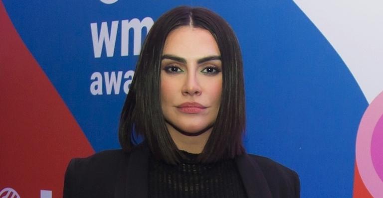 Cleo detona seguidor que a chamou de ‘gorda’ nas redes sociais