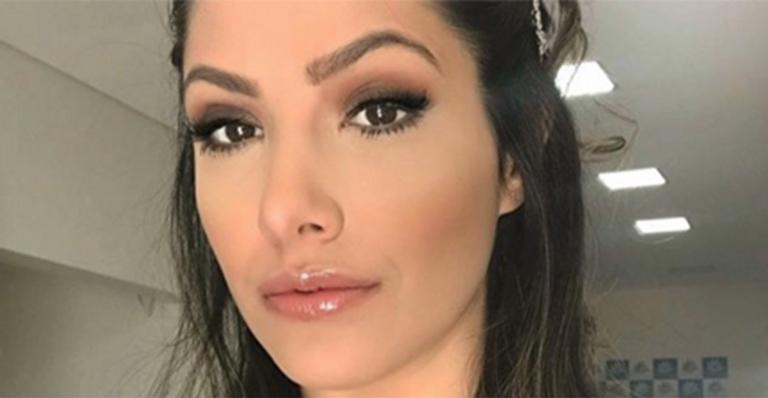 Ex-coleguinha do ‘Caldeirão’ se casa com vestido dourado luxuoso: ‘Personalidade’