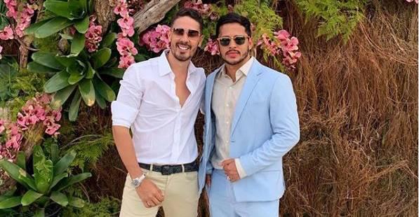 Carlinhos Maia compartilha troca de carinho com marido e fãs se derretem: ”Obrigada”