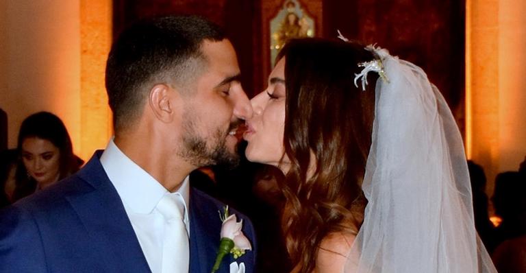 Em lua de mel, Thaila Ayala surge em clique íntimo com Renato Góes: ”A noite mais mágica”