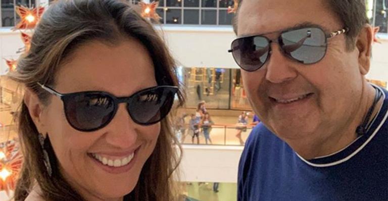 Faustão e esposa fazem festa luxuosa em sua mansão para celebrar 17 anos de casamento