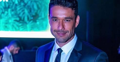 Ator Sergio Marone é hospitalizado e passa por procedimento cirúrgico