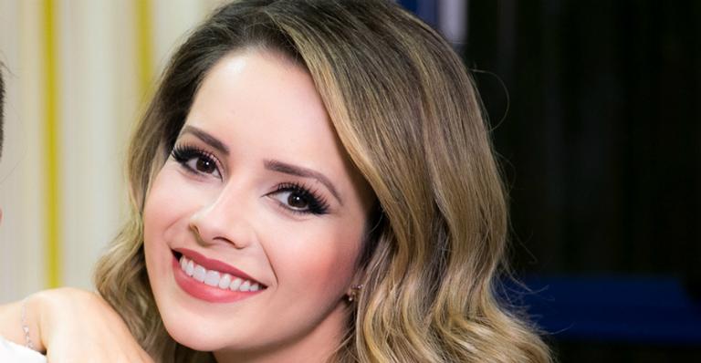 Sandy posa nos braços do marido e faz bela homenagem de aniversário: ”Juntinhos sempre”