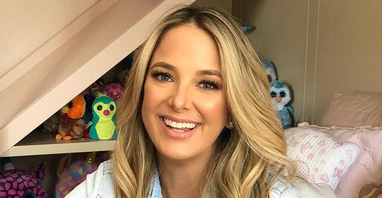 Ticiane Pinheiro flagra momento de carinho entre as filhas, Manuella e Rafaella: ”Presentes da vida”