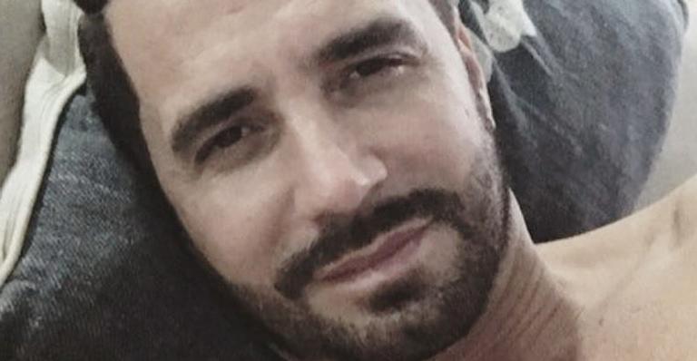 Latino sofre perda na família e emociona com despedida: ”Muita tristeza”