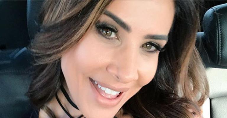 Scheila Carvalho muda o visual e dá adeus ao cabelão