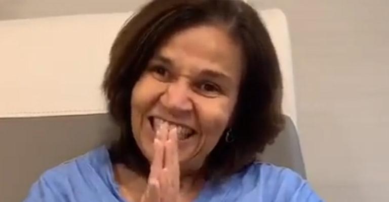 Claudia Rodrigues recebe alta hospitalar após notícia de que seu cérebro diminuiu