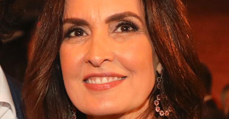 Fátima Bernardes comemora 22 anos dos trigêmeos e semelhança com filha gata impressiona