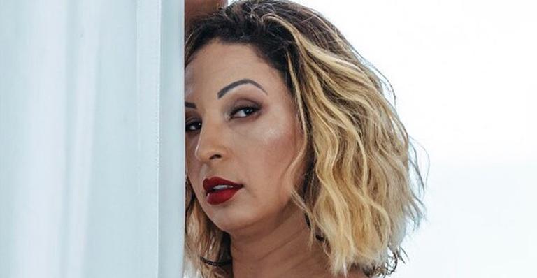 Ousada! Valesca Popozuda posa nua e eleva a temperatura da web: ”Perfeita”