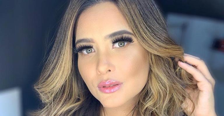 Geisy Arruda se revolta com críticas na web e rebate seguidora: ”Você não goza”