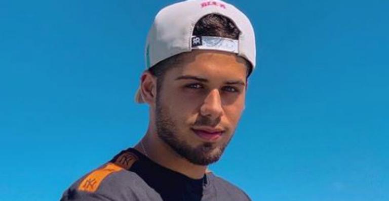 Zé Felipe gasta até R$9 mil com cada dose da medicação para amenizar doença incurável