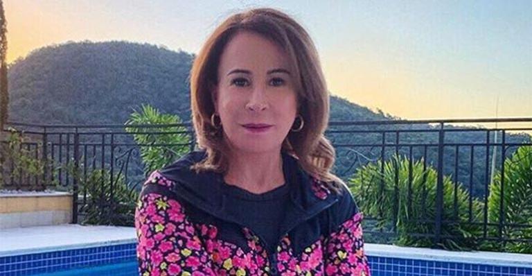 Zilu Godoi exibe decoração de Natal e tamanho da árvore impressiona: ”Gigante”