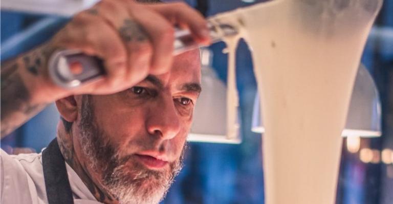 Henrique Fogaça surge irreconhecível e faz reflexão sobre a vida: ”Lealdade e amor pelo trabalho”