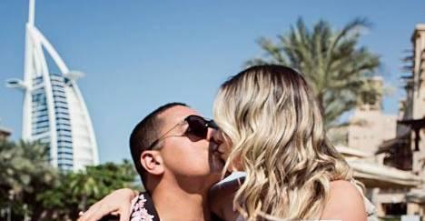 Comemorando 18 anos de casados, Xanddy e Carla Perez comovem com declarações na web: ”Melhor escolha”