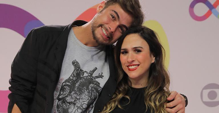 Rafael Vitti mostra seu romantismo e prepara café da manhã especial para a noiva, Tatá Werneck: ”Tudo fresquinho”