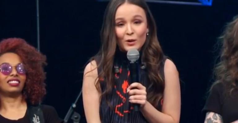 Larissa Manoela revela que já fez xixi nas calças durante show e surpreende: ”Foi um desespero”