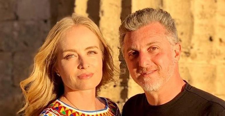 Angélica comemora 15 anos de casamento com Luciano Huck: ”Sempre juntos”
