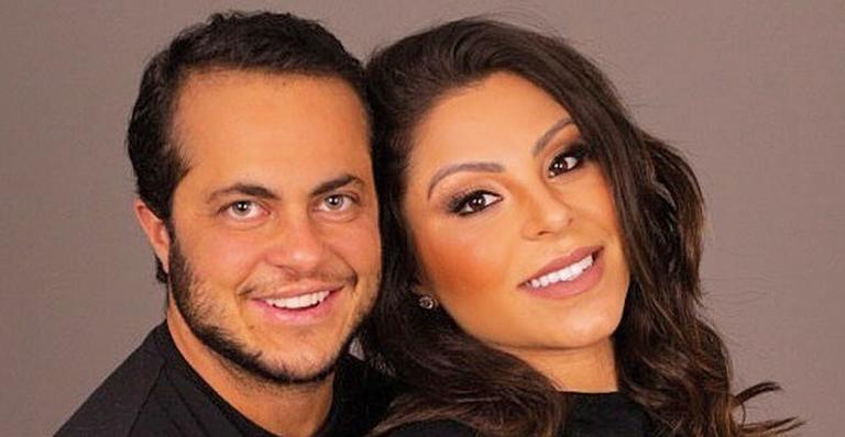 Esposa de Thammy Miranda encanta ao exibir barrigão na reta final da gravidez