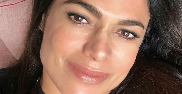 Jornalista Rosana Jatobá emociona ao dizer adeus à própria mãe: ”Muito difícil aceitar”