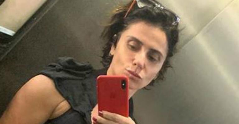 Aos 43 anos, Giovanna Antonelli deixa a barriguinha de fora e boa forma impressiona