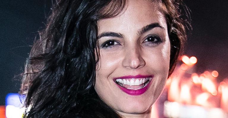 Emanuelle Araújo surge em clique raro com filha de 26 anos e surpreende com semelhança
