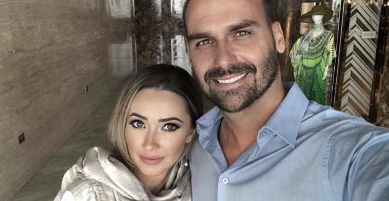 Esposa de Eduardo Bolsonaro revela que perdeu bebê e desabafa: ”Família estava em festa”