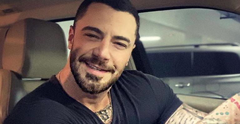 Felipe Titto é internado para tratar infecção após ser mordido por cachorro