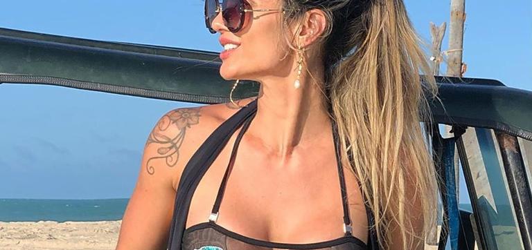 Kelly Key causa ao posar com biquíni transparente em foto: ”É pra quem pode”