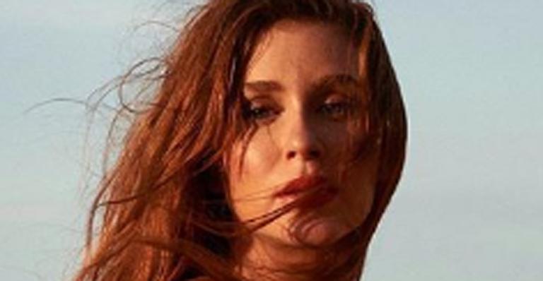 Marina Ruy Barbosa surge exibindo corpo torneado em foto usando roupa íntima