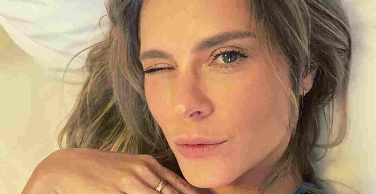 Carolina Dieckmann mostra aos seguidores o resultado de seu novo visual para o verão