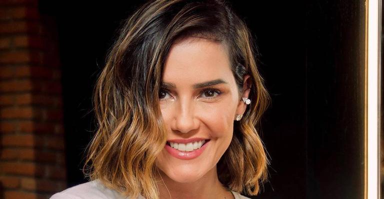 Deborah Secco posa coladinha com Vitória Strada e fala da amizade com a atriz: ‘Matando a saudade’