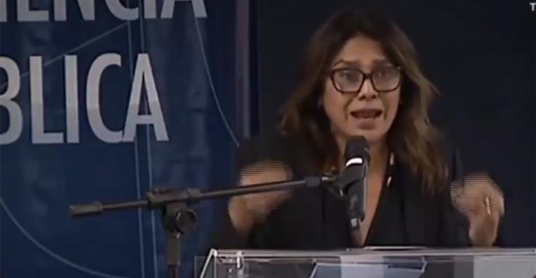 Dira Paes faz alerta ao desabafar em audiência do STF: ”Nós vamos emburrecer”